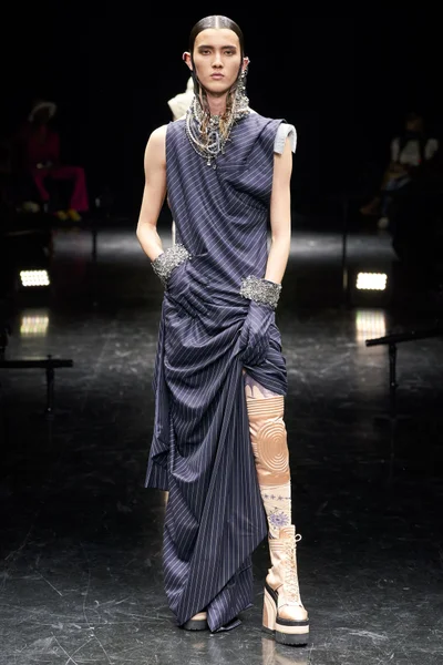 Look 14